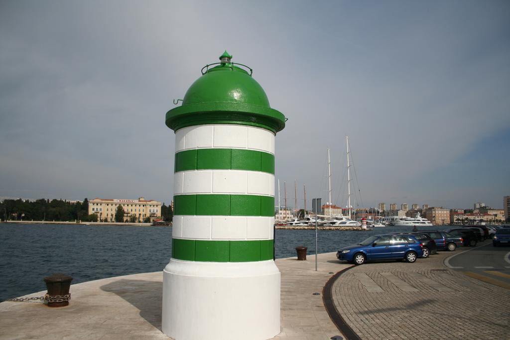 Green Lighthouse Rooms زادار المظهر الخارجي الصورة